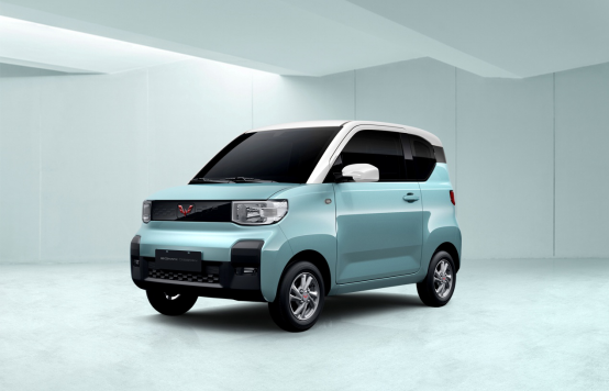 神车家族再添新成员，五菱首款四座新能源车正式命名为“宏光MINI EV” ...